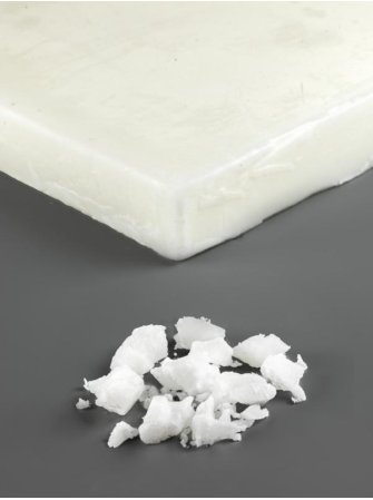 Kerafine CFN1 – Versatile Wax for Candles and Professional Applications